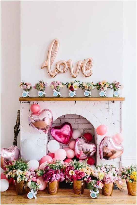 Valentine's Day ideas, house decorated with balloons