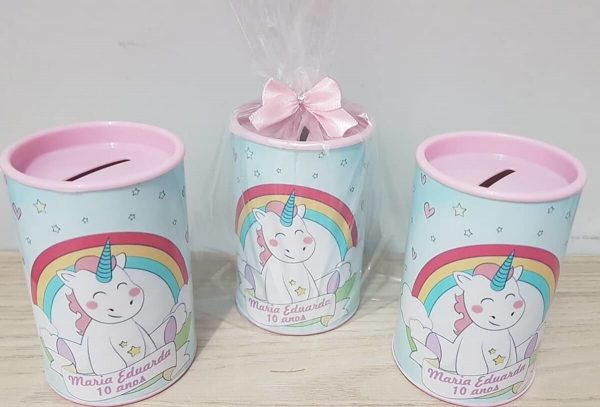 Unicorn birthday souvenirs in the safe style