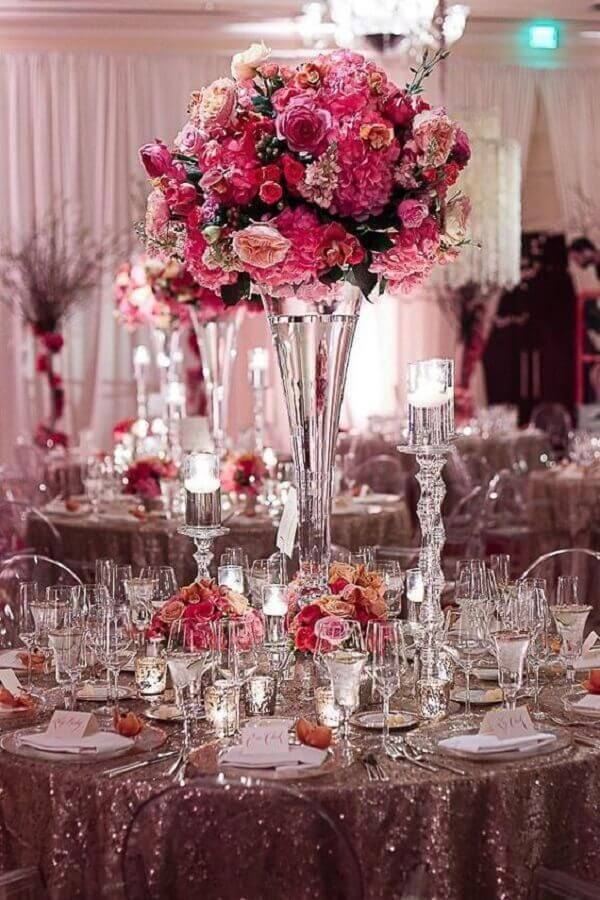 colors for marriage with pink flower arrangement Foto Viva La Rosa