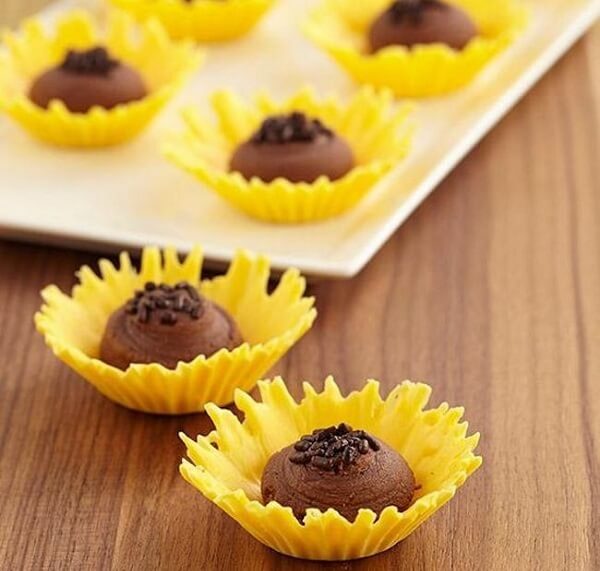 Special shapes for the sunflower theme party candies