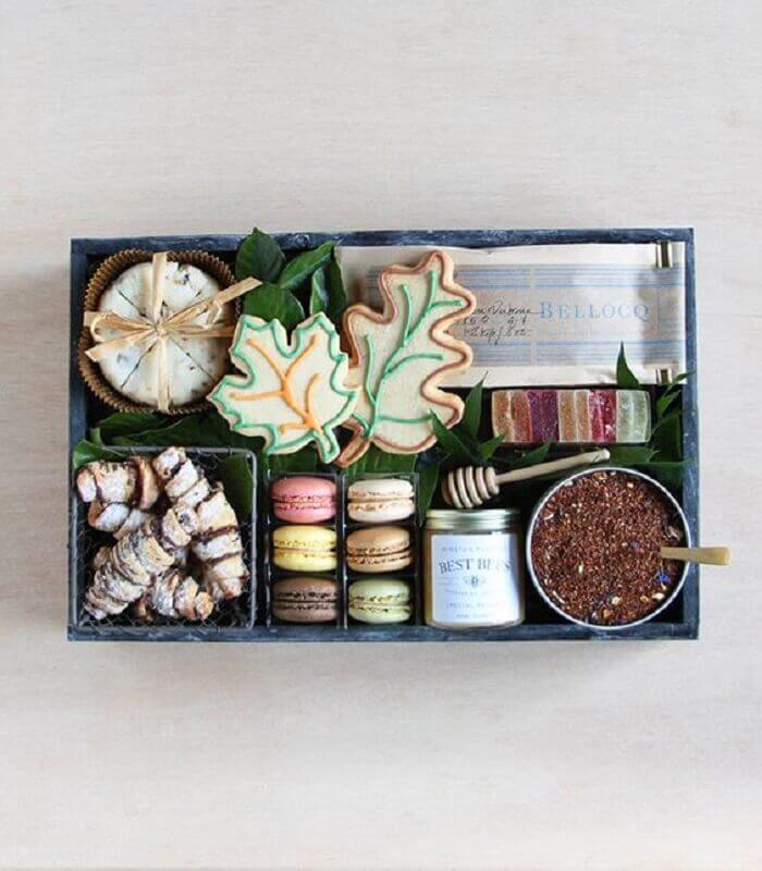surprise box with lots of Winston Flowers Photo sweets