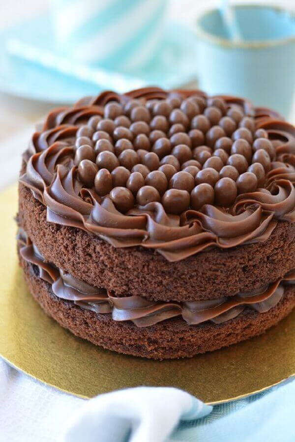 simple decorated chocolate cake Foto Pinterest