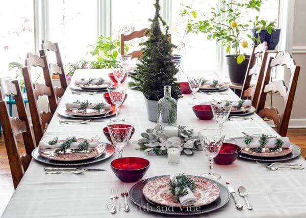 simple Christmas table