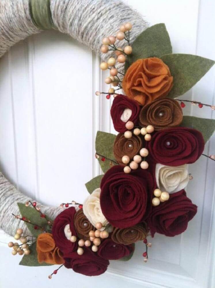 Decoration with beautiful christmas craftsmanship garland
