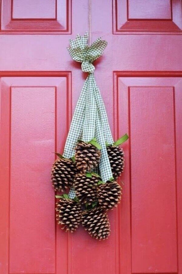 simple model of Christmas ornament for door with pinecones Photo Rustic & Woven