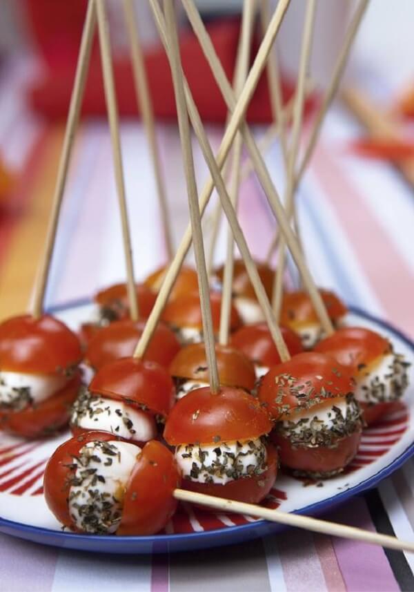 How about stuffed tomatoes for the boteco party?