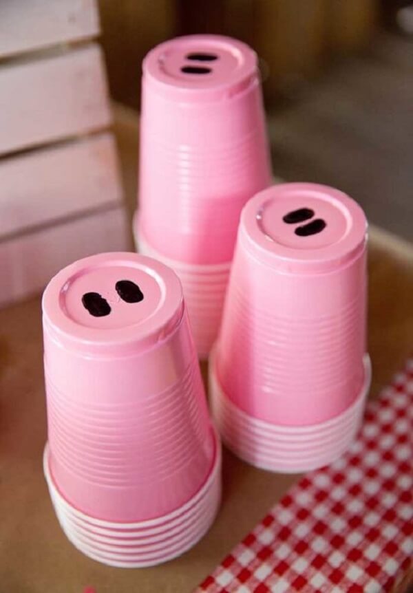 These little cups make the little farm party even more fun